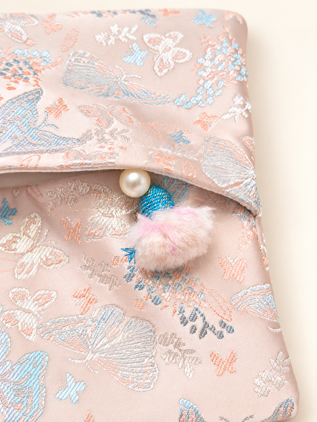 Song Brocade-Inspired Tissue Pouch with Tassels